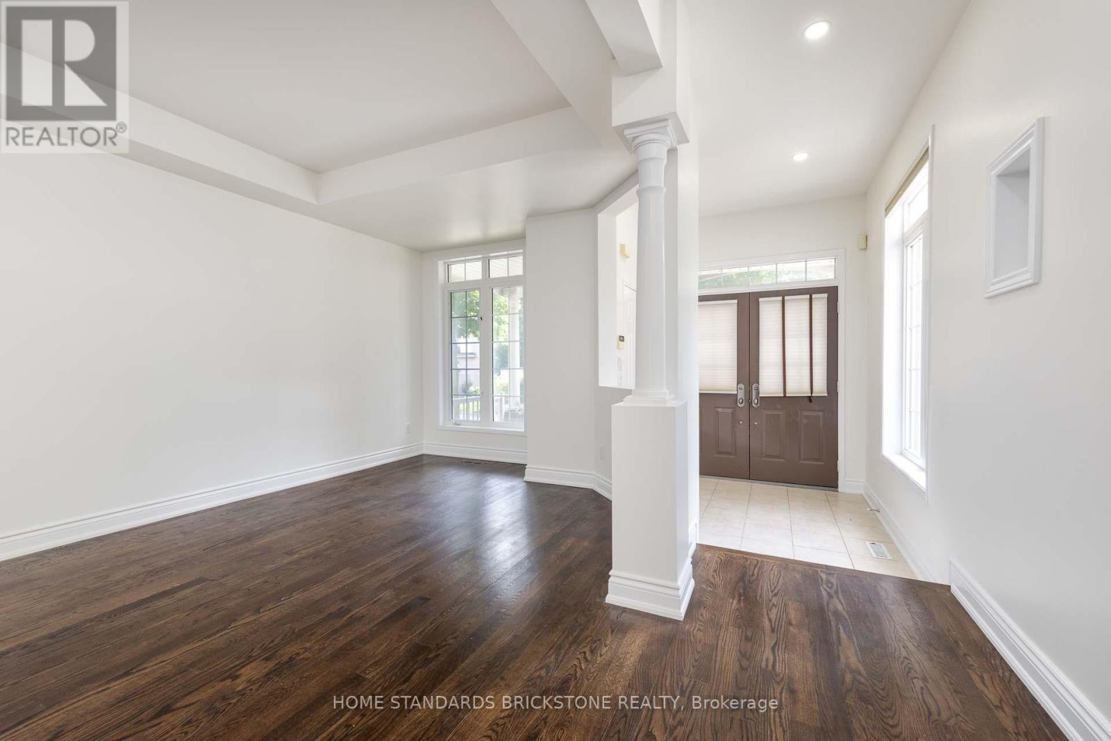 76 Leameadow Road, Vaughan, Ontario  L4J 8T5 - Photo 4 - N12527020