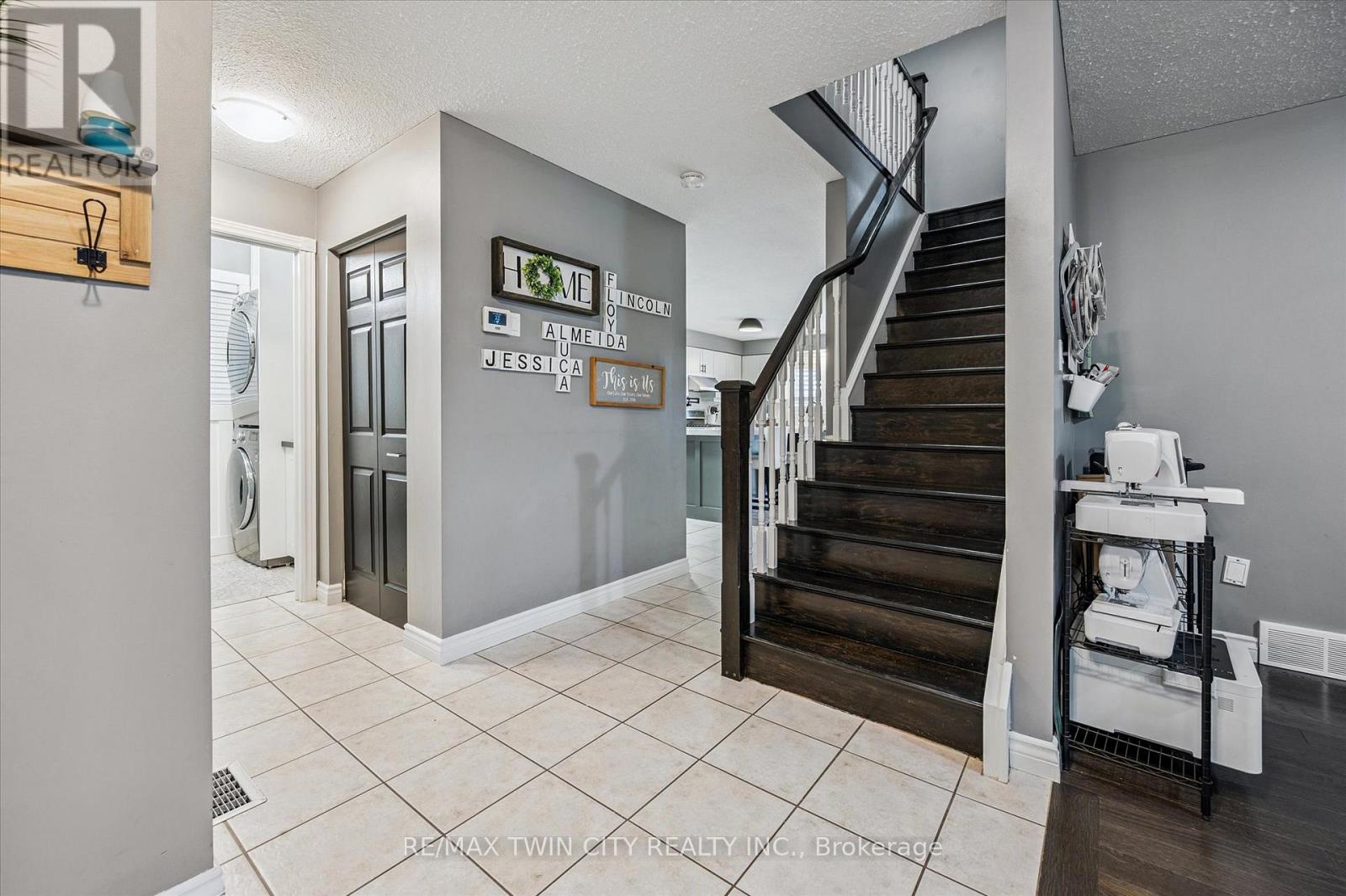 191 Green Vista Drive, Cambridge, Ontario  N1T 1Y9 - Photo 11 - X12527004