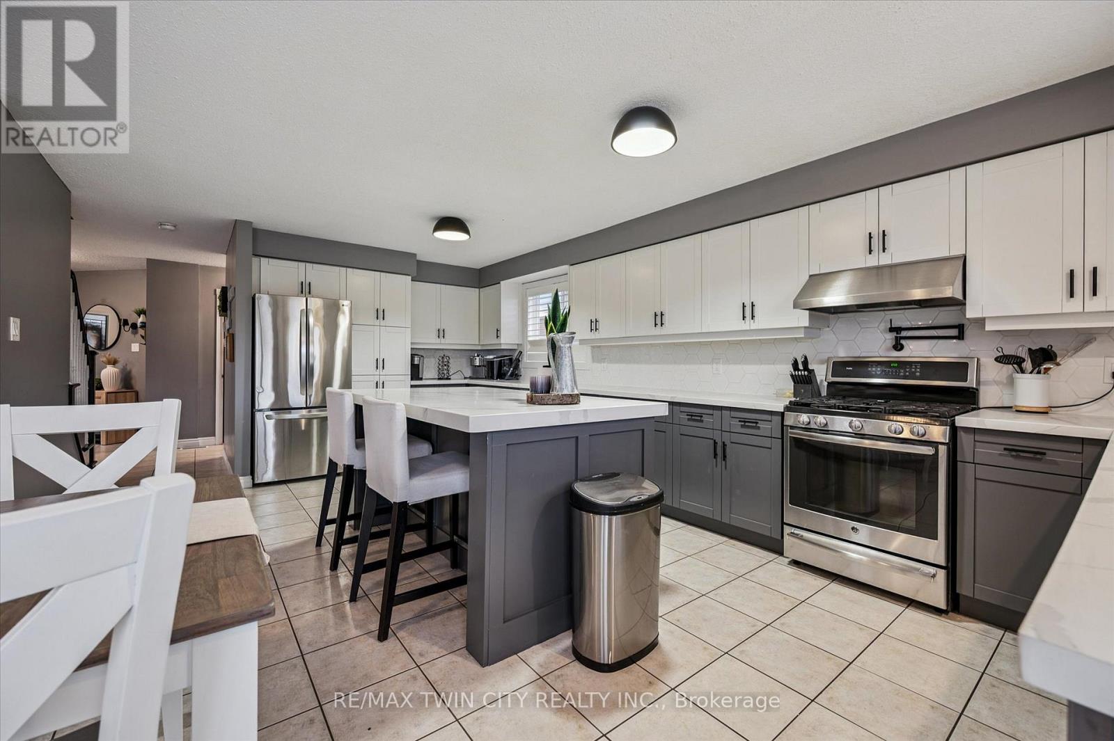 191 Green Vista Drive, Cambridge, Ontario  N1T 1Y9 - Photo 12 - X12527004