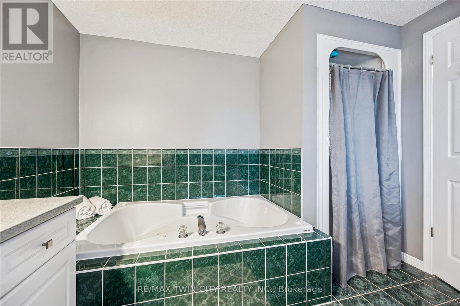 191 Green Vista Drive, Cambridge, Ontario  N1T 1Y9 - Photo 28 - X12527004