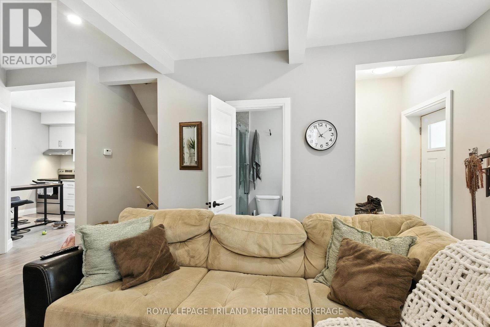 636 Queens Avenue, London East, Ontario  N5W 3H1 - Photo 5 - X12527062