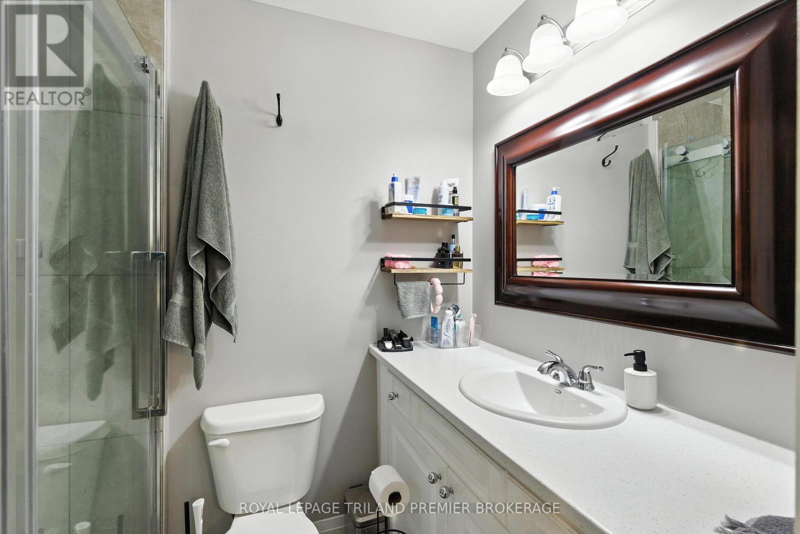 636 Queens Avenue, London East, Ontario  N5W 3H1 - Photo 9 - X12527062