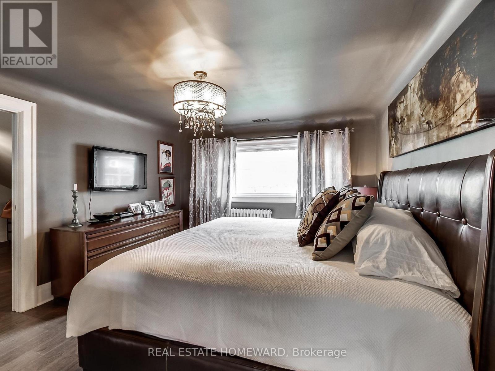 15 Pine Crescent, Toronto, Ontario  M4E 1L1 - Photo 20 - E12524798