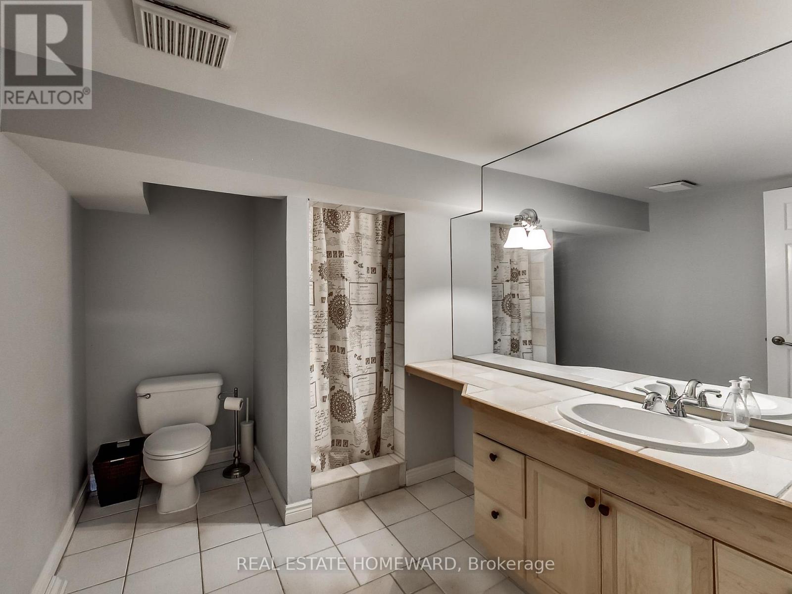 15 Pine Crescent, Toronto, Ontario  M4E 1L1 - Photo 31 - E12524798