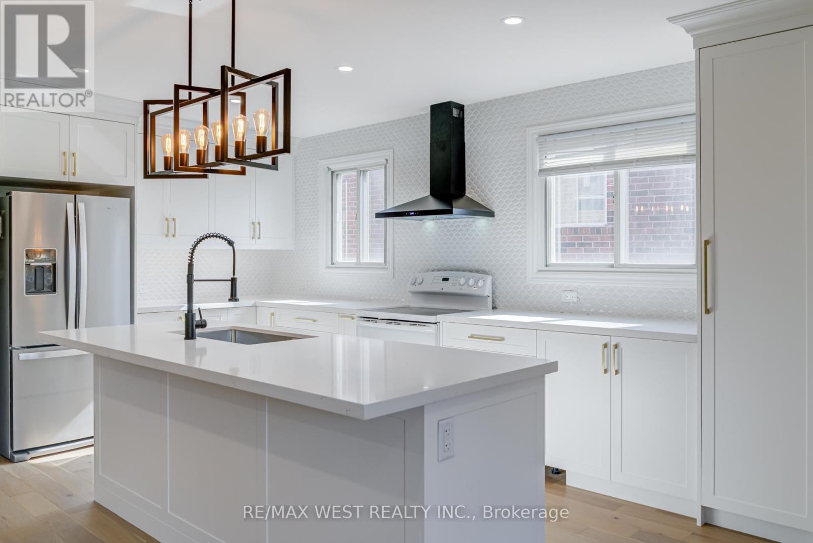 101 Tall Grass Trail, Vaughan, Ontario L4L 3J3 - Photo 10 - N12463171