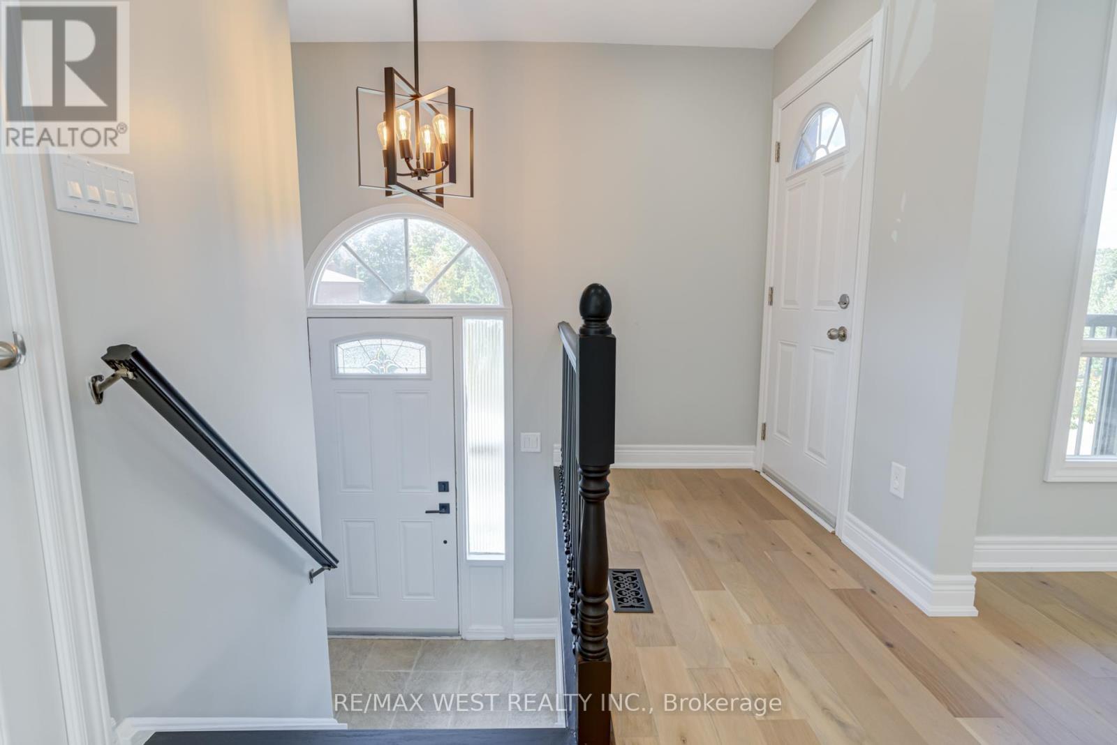 101 Tall Grass Trail, Vaughan, Ontario L4L 3J3 - Photo 2 - N12463171