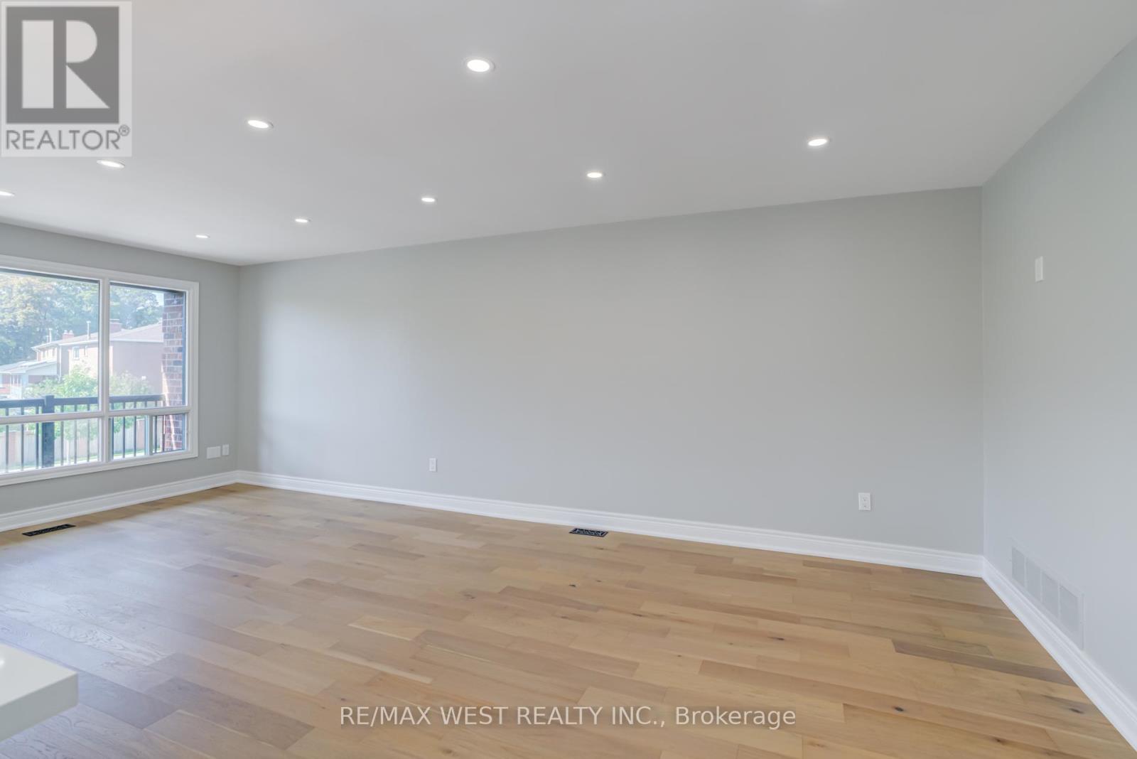 101 Tall Grass Trail, Vaughan, Ontario L4L 3J3 - Photo 5 - N12463171