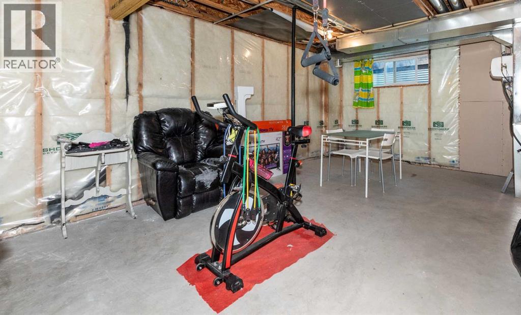 822 Panatella Boulevard Nw, Calgary, Alberta  T3K 0N7 - Photo 15 - A2259736