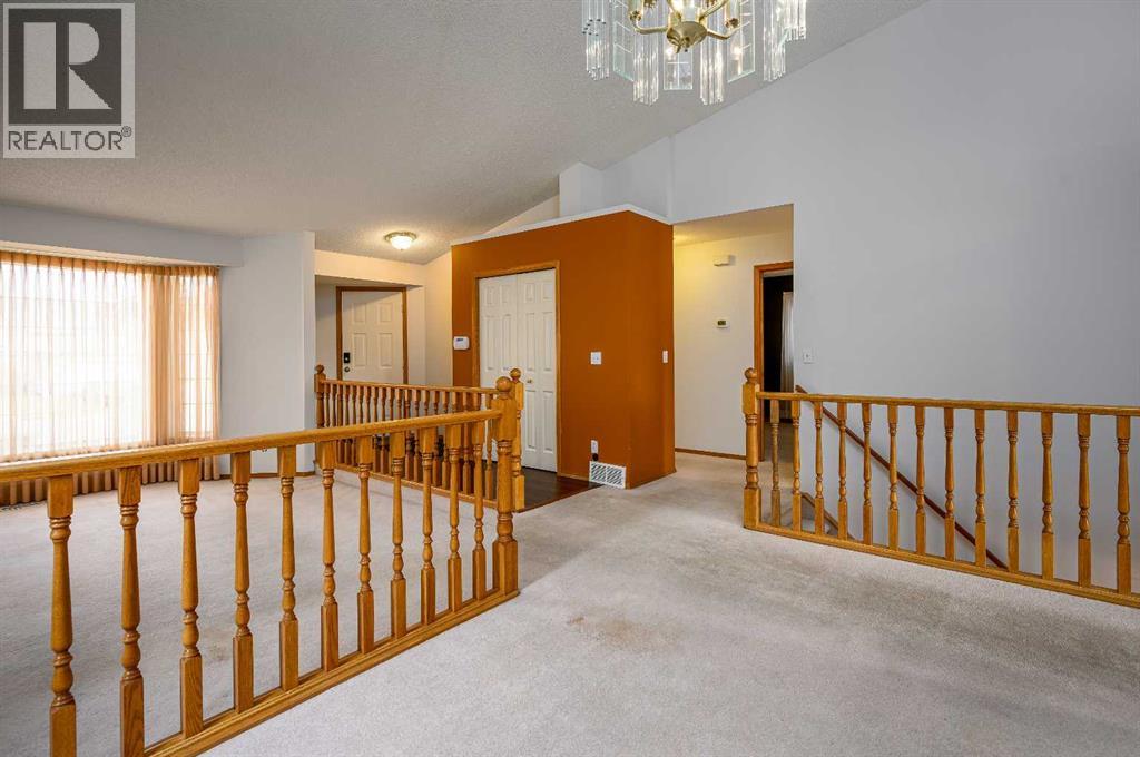 21 Citadel Drive Nw, Calgary, Alberta  T3G 3X7 - Photo 4 - A2269038