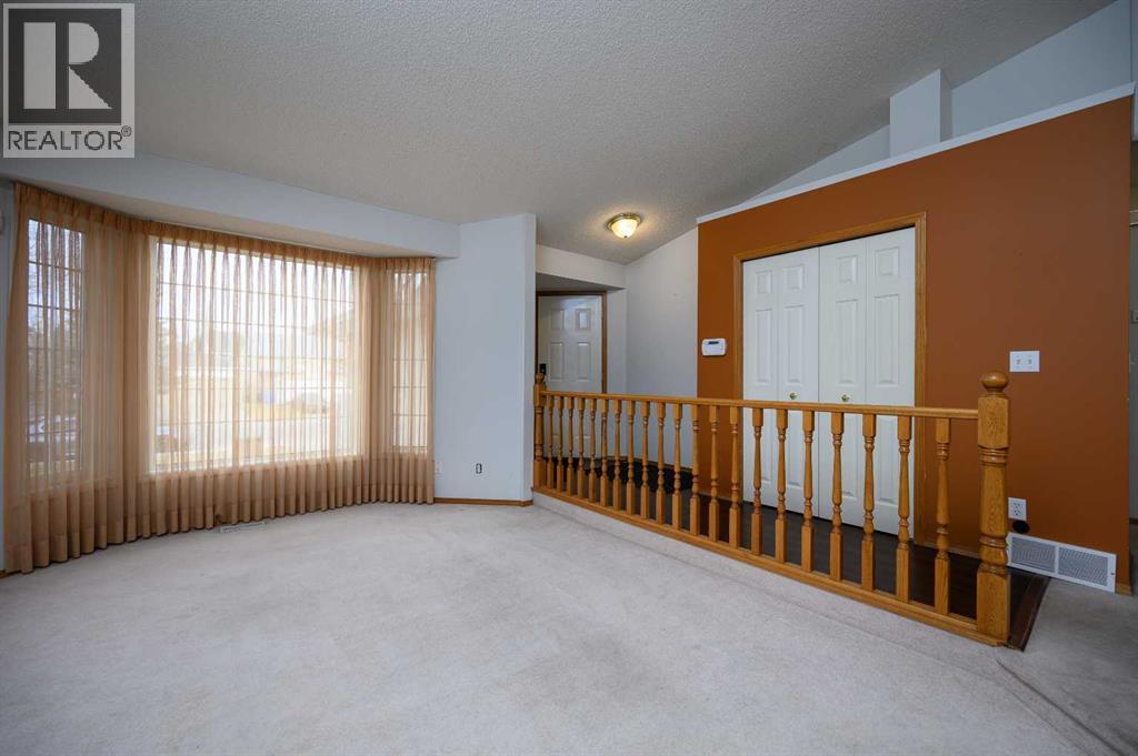 21 Citadel Drive Nw, Calgary, Alberta  T3G 3X7 - Photo 2 - A2269038