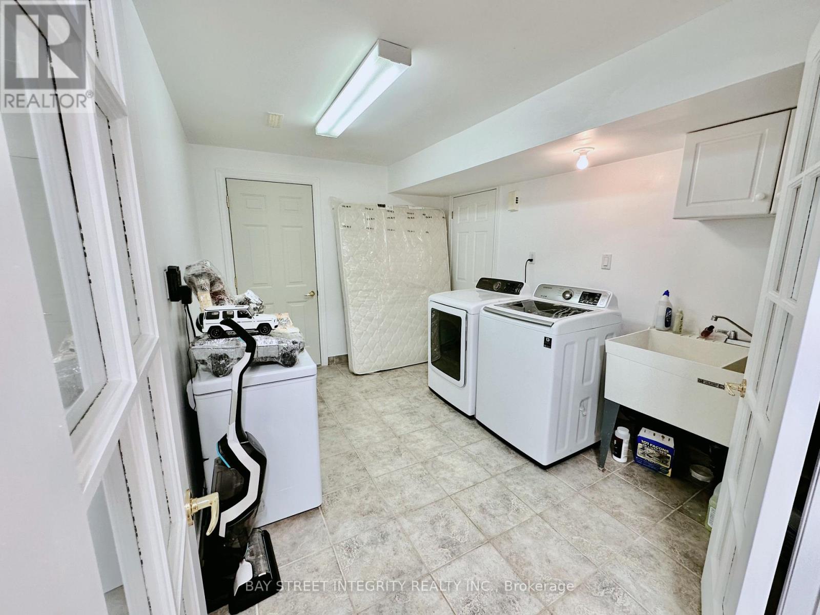 32 Sail Crescent, Vaughan, Ontario  L6A 2Z2 - Photo 24 - N12393233