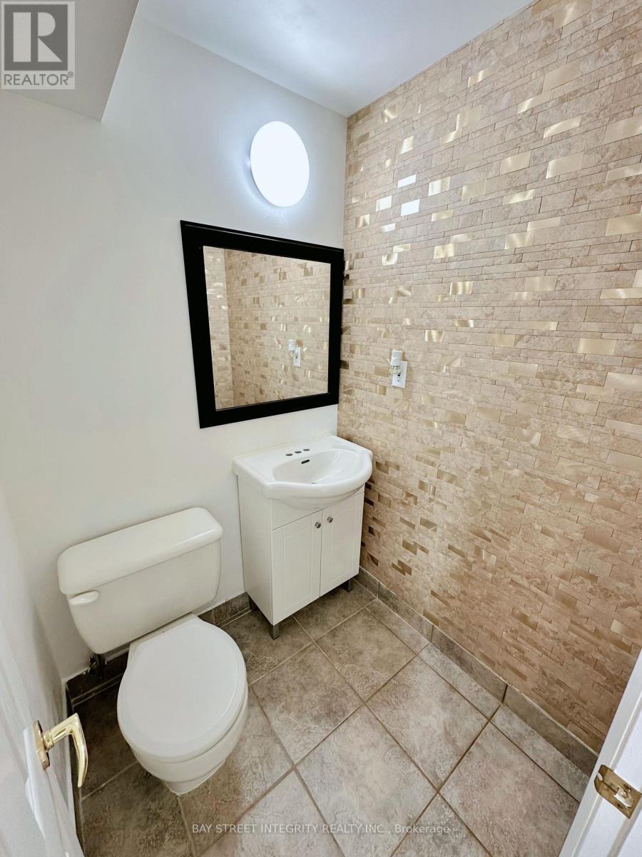 32 Sail Crescent, Vaughan, Ontario  L6A 2Z2 - Photo 25 - N12393233