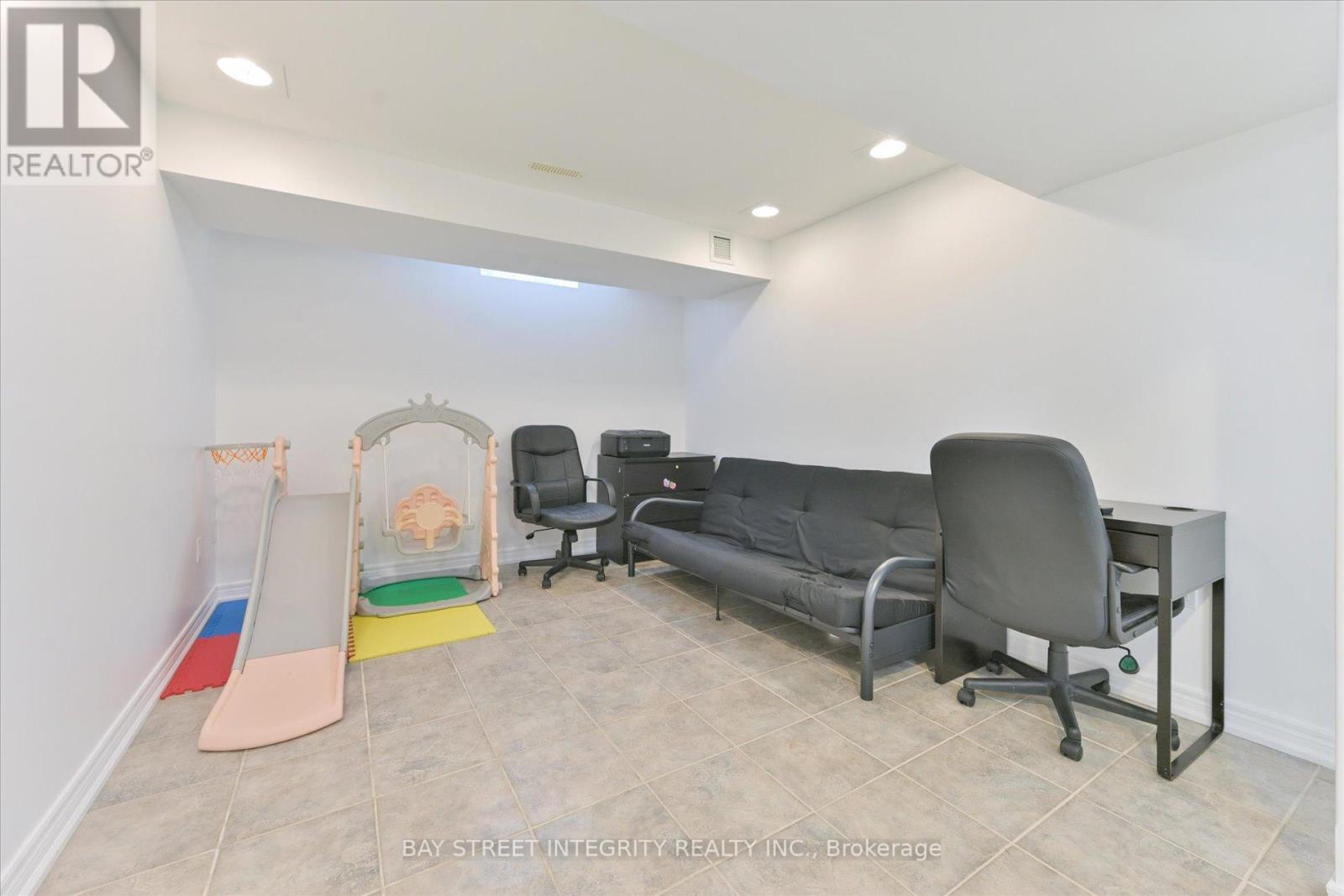 32 Sail Crescent, Vaughan, Ontario  L6A 2Z2 - Photo 23 - N12393233