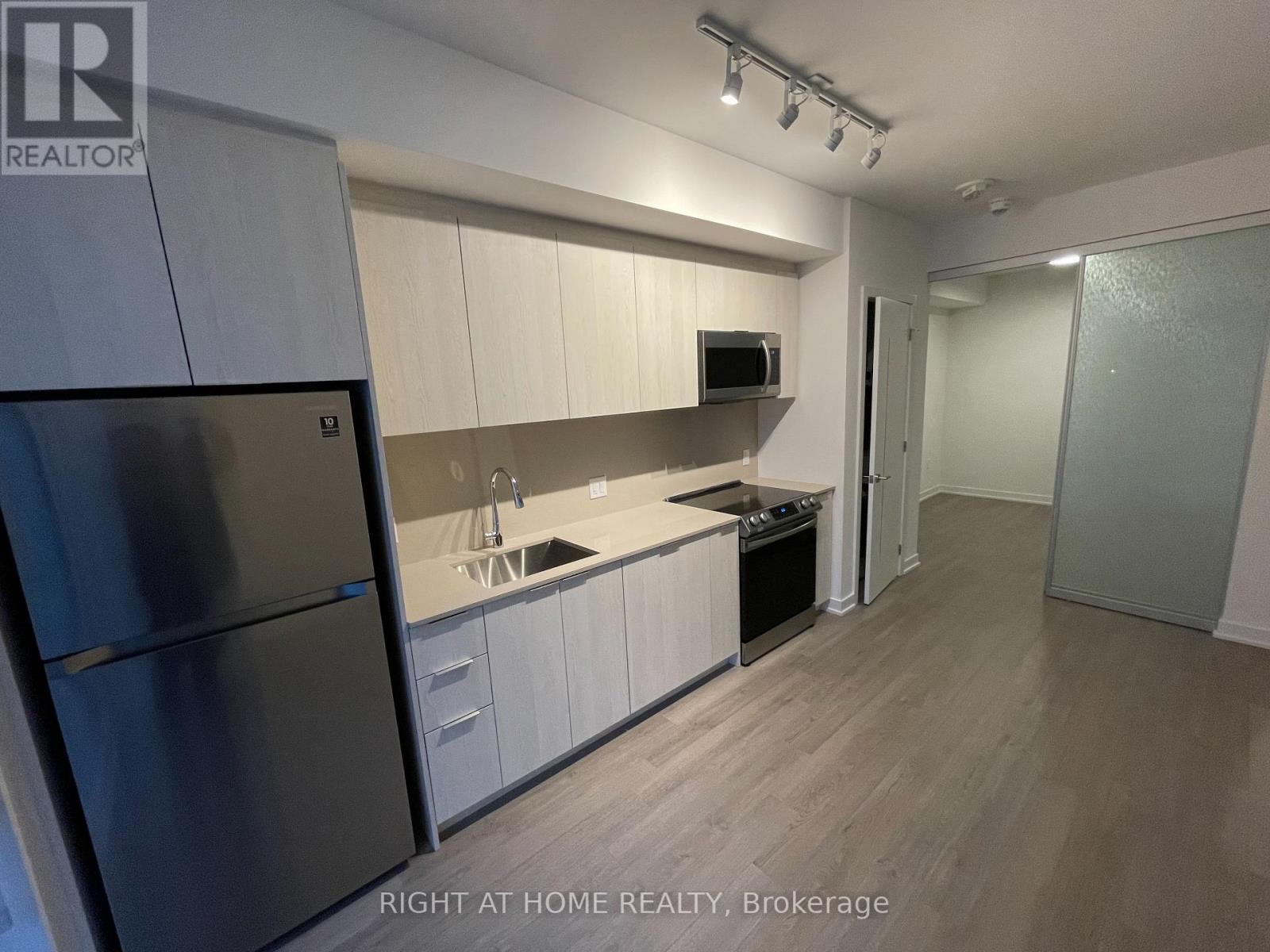 1105 - 357 King Street W, Toronto, Ontario  M5V 0S7 - Photo 17 - C12527050