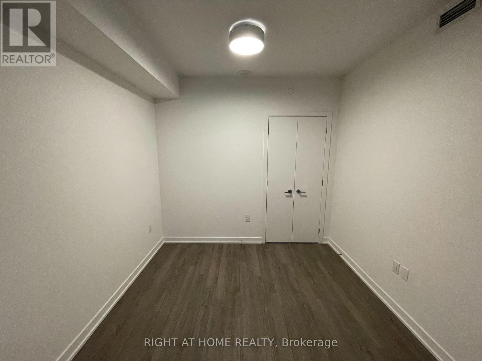 1105 - 357 King Street W, Toronto, Ontario  M5V 0S7 - Photo 18 - C12527050