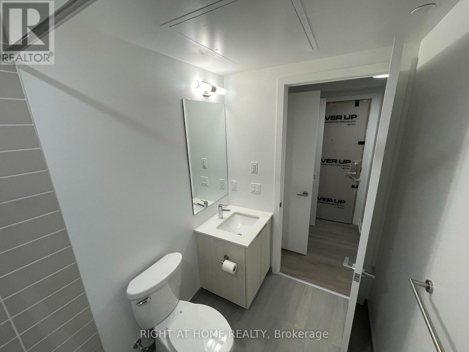 1105 - 357 King Street W, Toronto, Ontario  M5V 0S7 - Photo 7 - C12527050