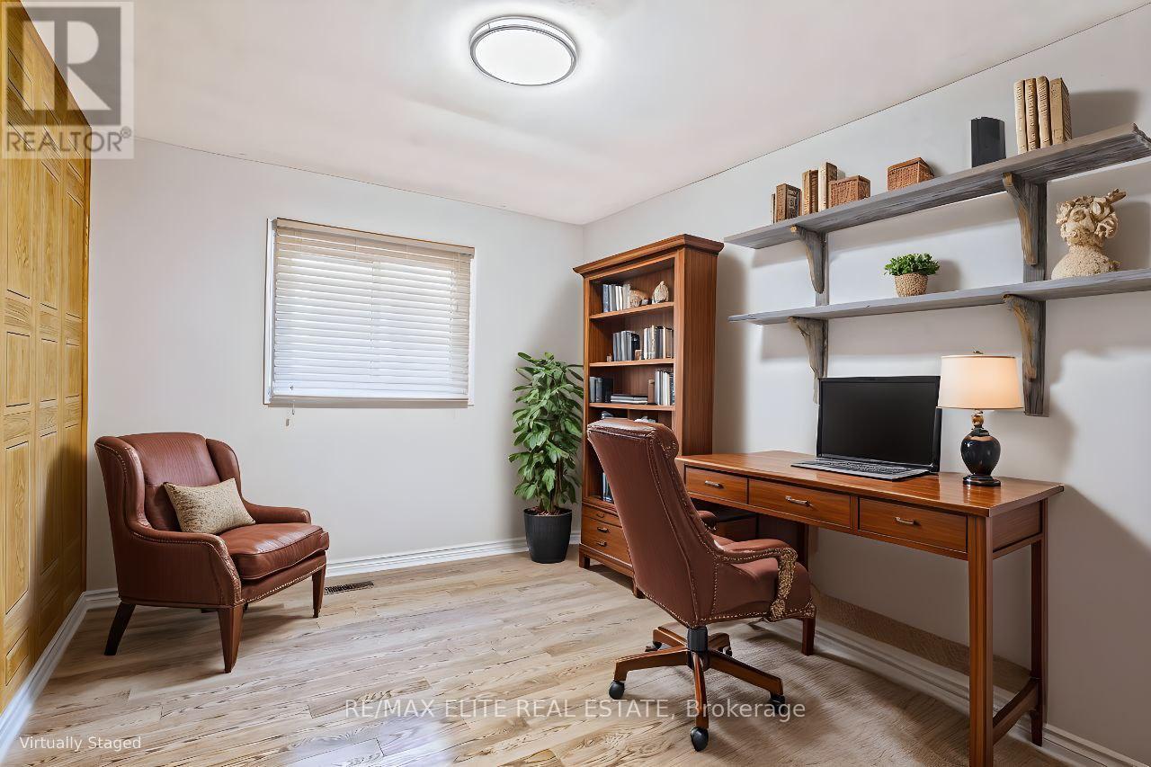 Main - 219 Connaught Avenue, Toronto, Ontario  M2M 1H6 - Photo 3 - C12527070