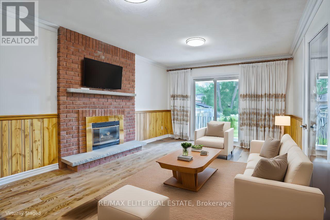 Main - 219 Connaught Avenue, Toronto, Ontario  M2M 1H6 - Photo 4 - C12527070