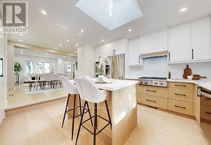 547 Melrose Avenue, Toronto, Ontario  M5M 2A4 - Photo 13 - C12527072