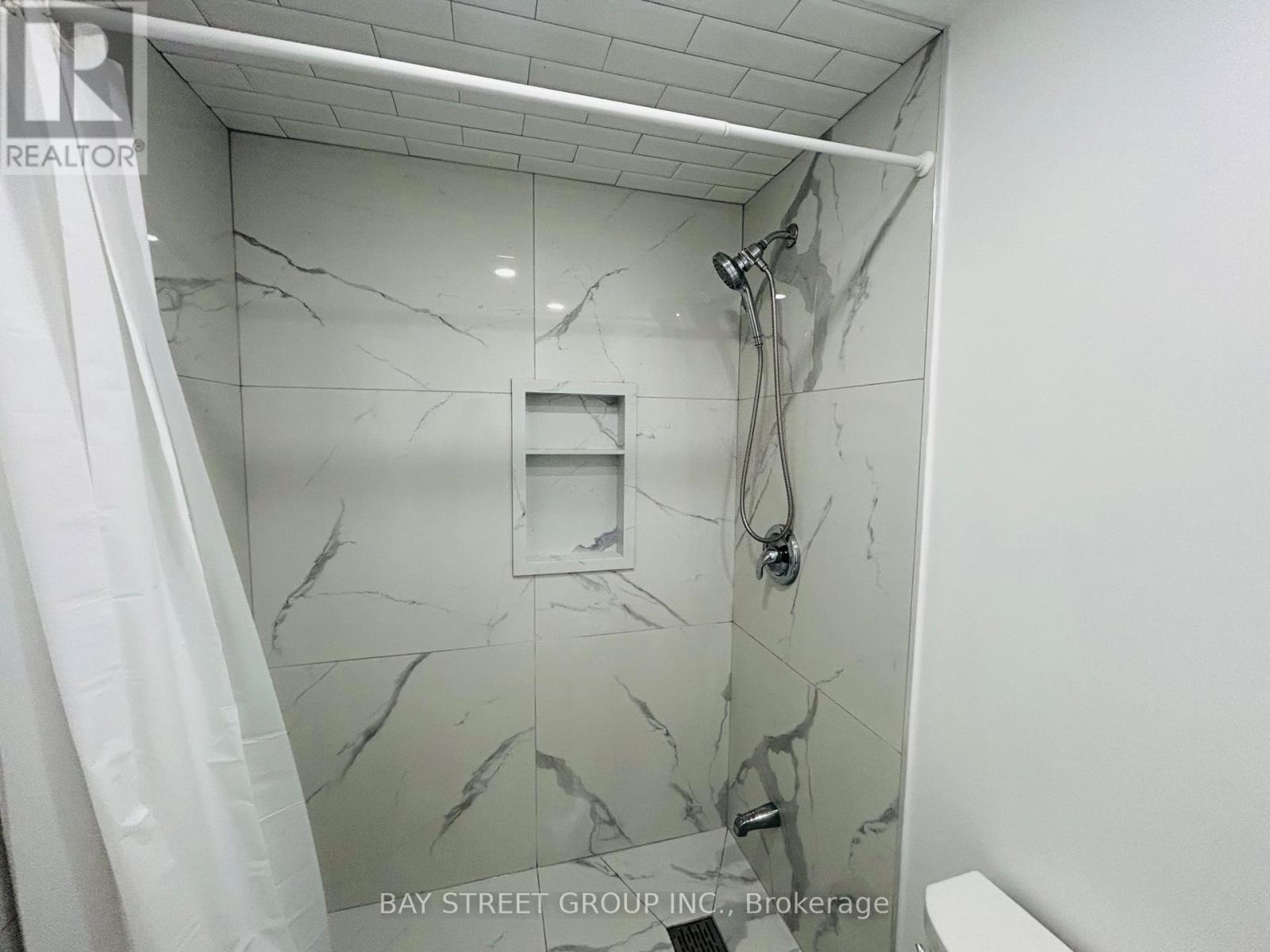 15 Marilake Drive, Toronto, Ontario  M1S 1V6 - Photo 5 - E12527060