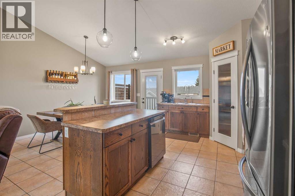 4511 45a Street Close, Innisfail, Alberta  T4G 0A2 - Photo 12 - A2268200