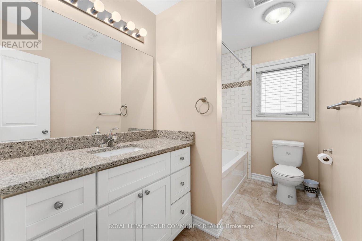 443 Timothy Street, Newmarket, Ontario  L3Y 1P7 - Photo 11 - N12527048