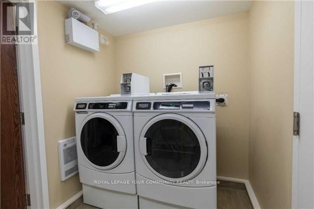 443 Timothy Street, Newmarket, Ontario  L3Y 1P7 - Photo 9 - N12527048