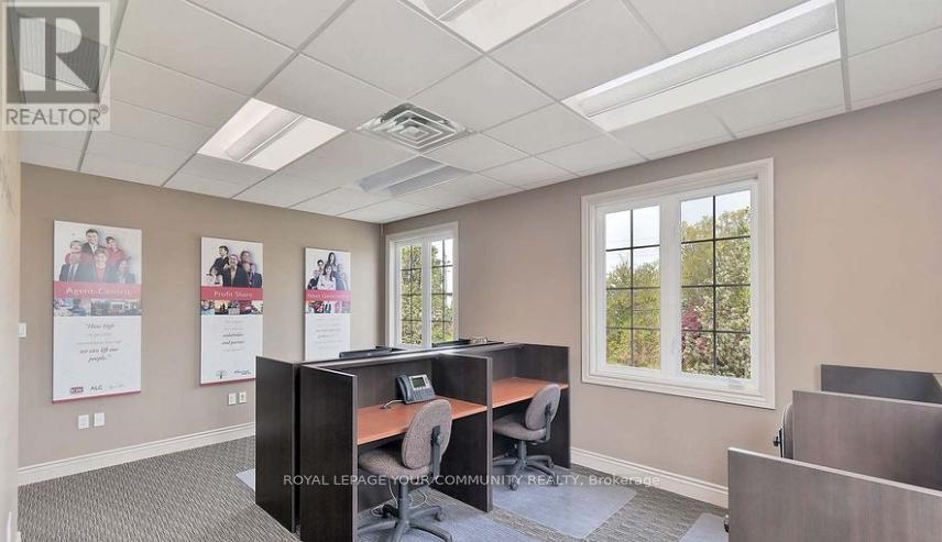 277 The Queensway Avenue S, Georgina, Ontario  L4P 2B4 - Photo 10 - N12527066