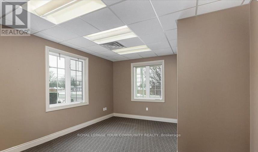 277 The Queensway Avenue S, Georgina, Ontario  L4P 2B4 - Photo 14 - N12527066