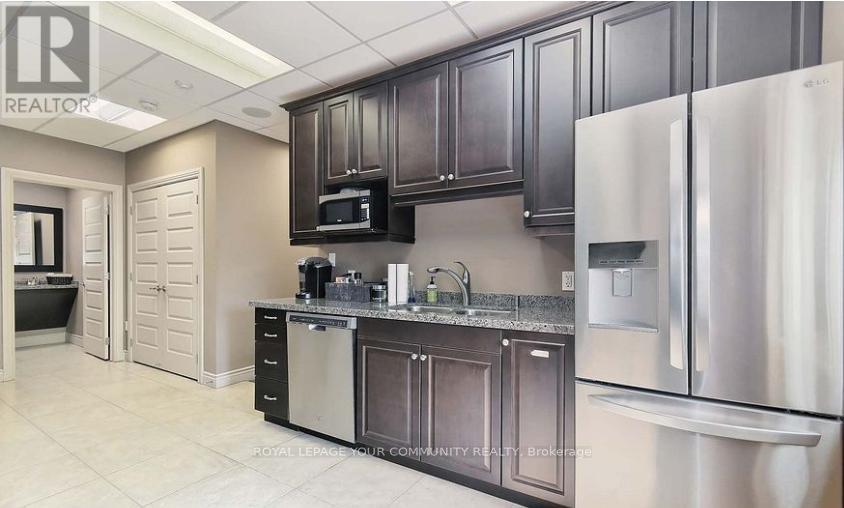 277 The Queensway Avenue S, Georgina, Ontario  L4P 2B4 - Photo 16 - N12527066