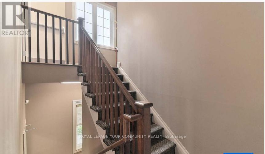 277 The Queensway Avenue S, Georgina, Ontario  L4P 2B4 - Photo 18 - N12527066