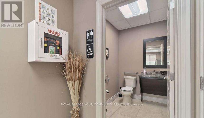 277 The Queensway Avenue S, Georgina, Ontario  L4P 2B4 - Photo 19 - N12527066