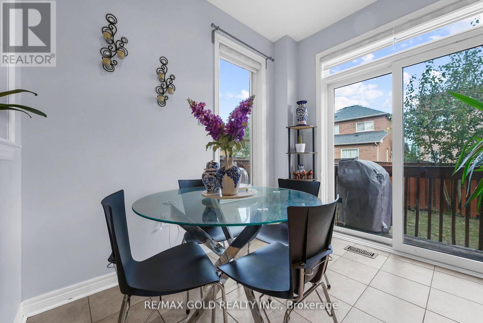 22 Nathaniel Crescent, Brampton, Ontario  L6Y 5M5 - Photo 14 - W12527052