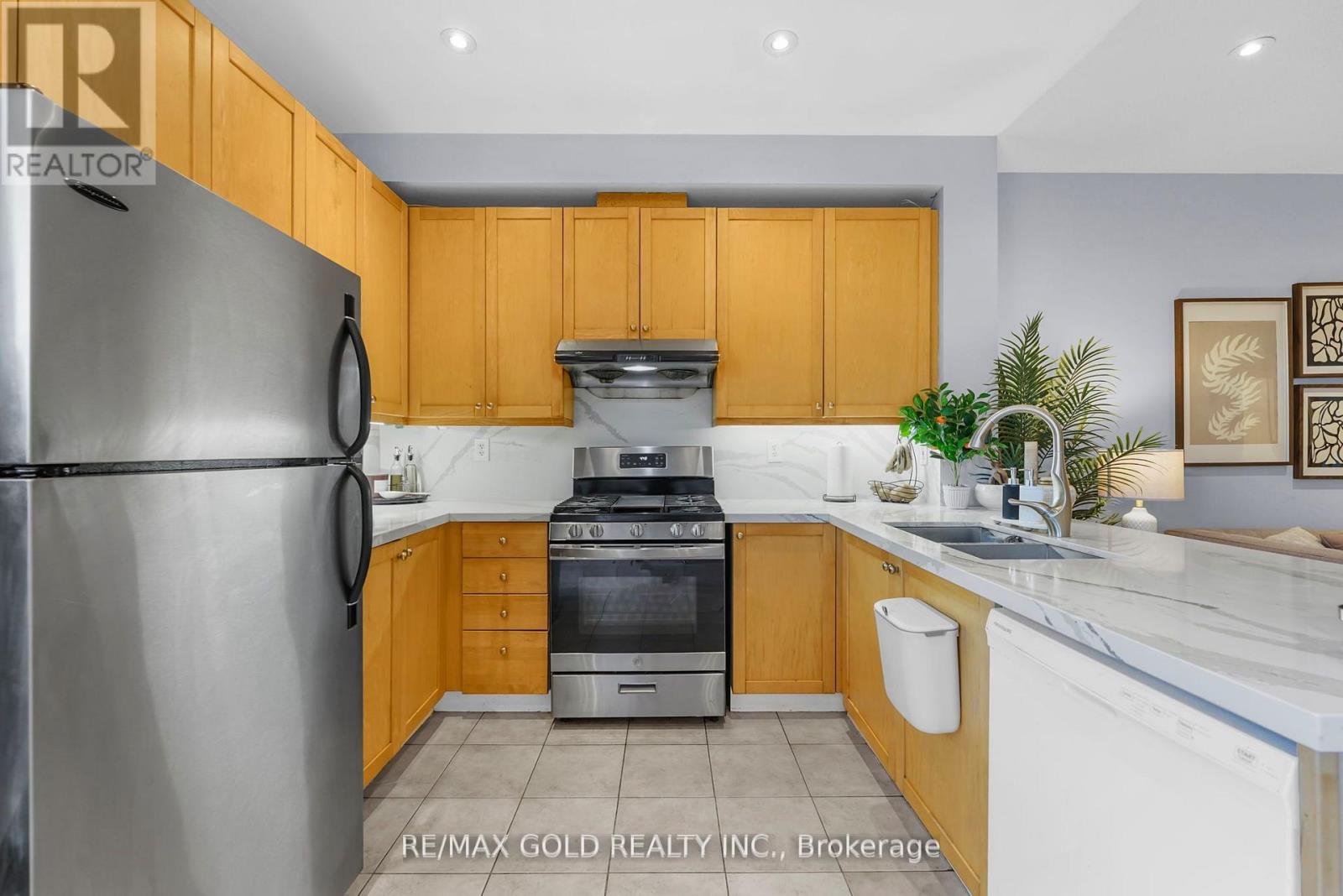 22 Nathaniel Crescent, Brampton, Ontario  L6Y 5M5 - Photo 19 - W12527052