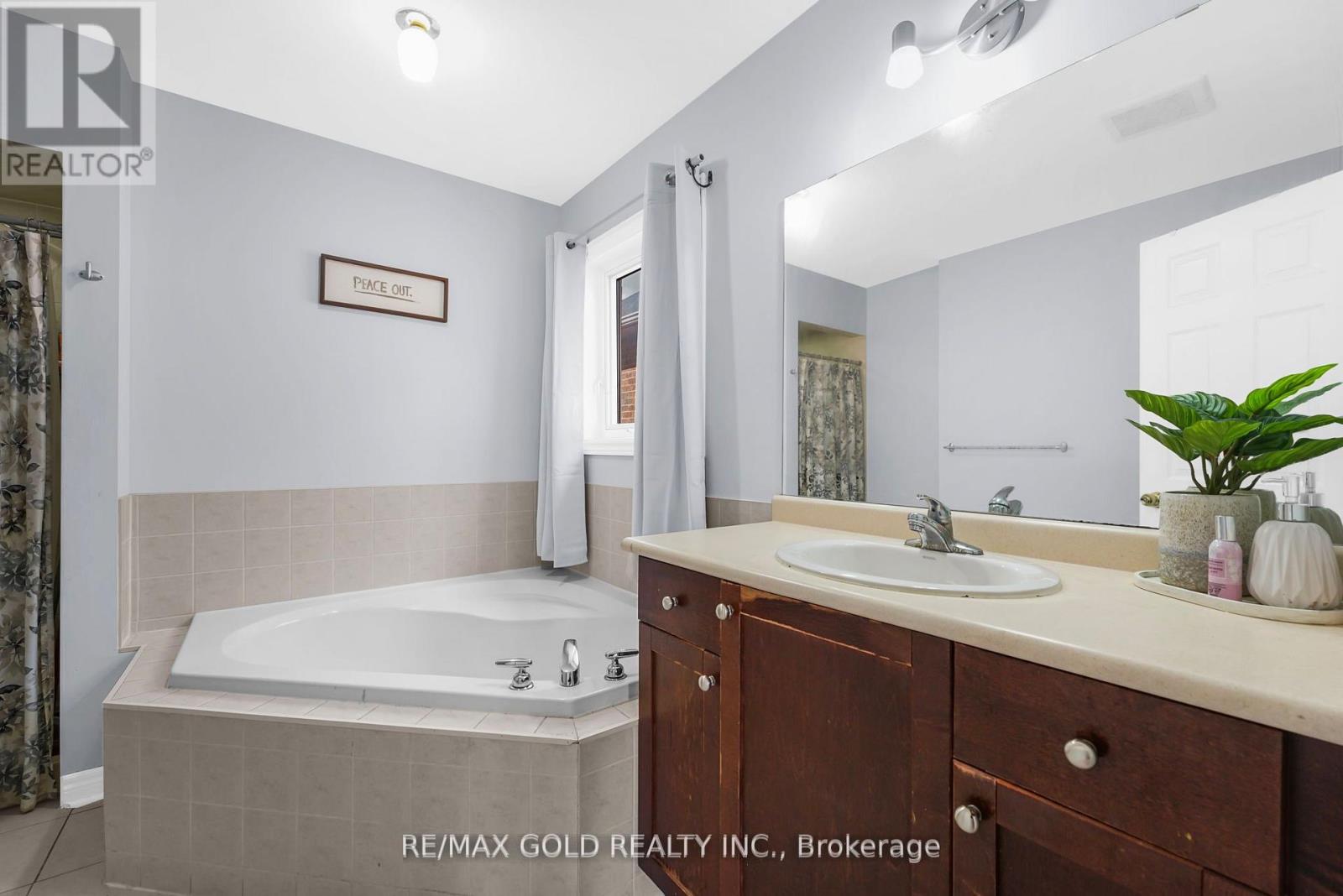 22 Nathaniel Crescent, Brampton, Ontario  L6Y 5M5 - Photo 35 - W12527052