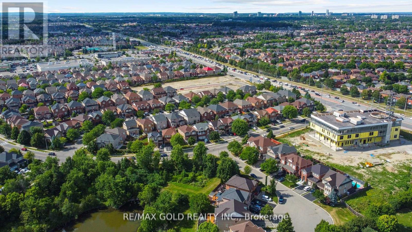 22 Nathaniel Crescent, Brampton, Ontario  L6Y 5M5 - Photo 46 - W12527052