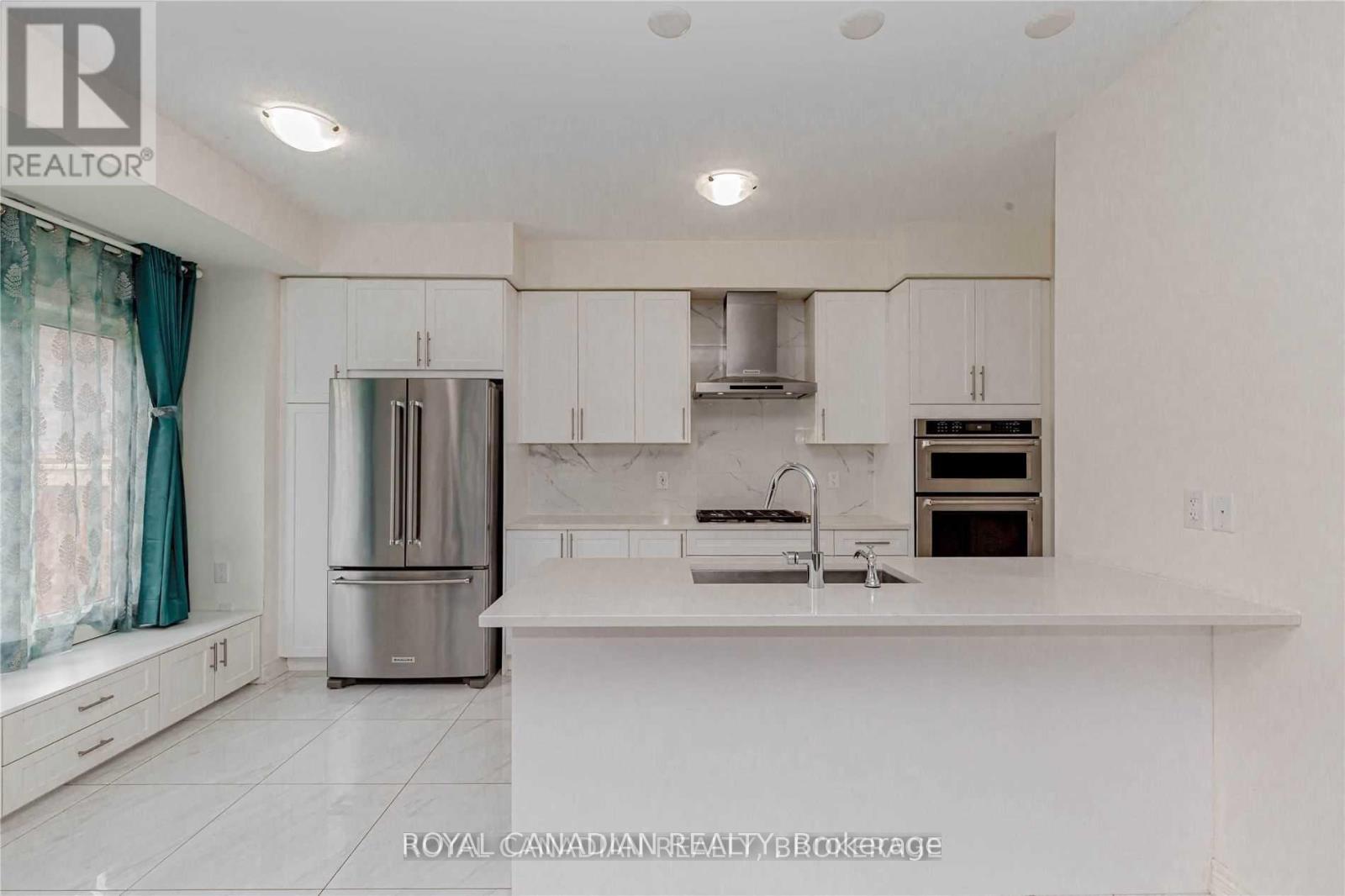 3919 Tufgar Crescent, Burlington, Ontario  L7M 1N7 - Photo 13 - W12527064