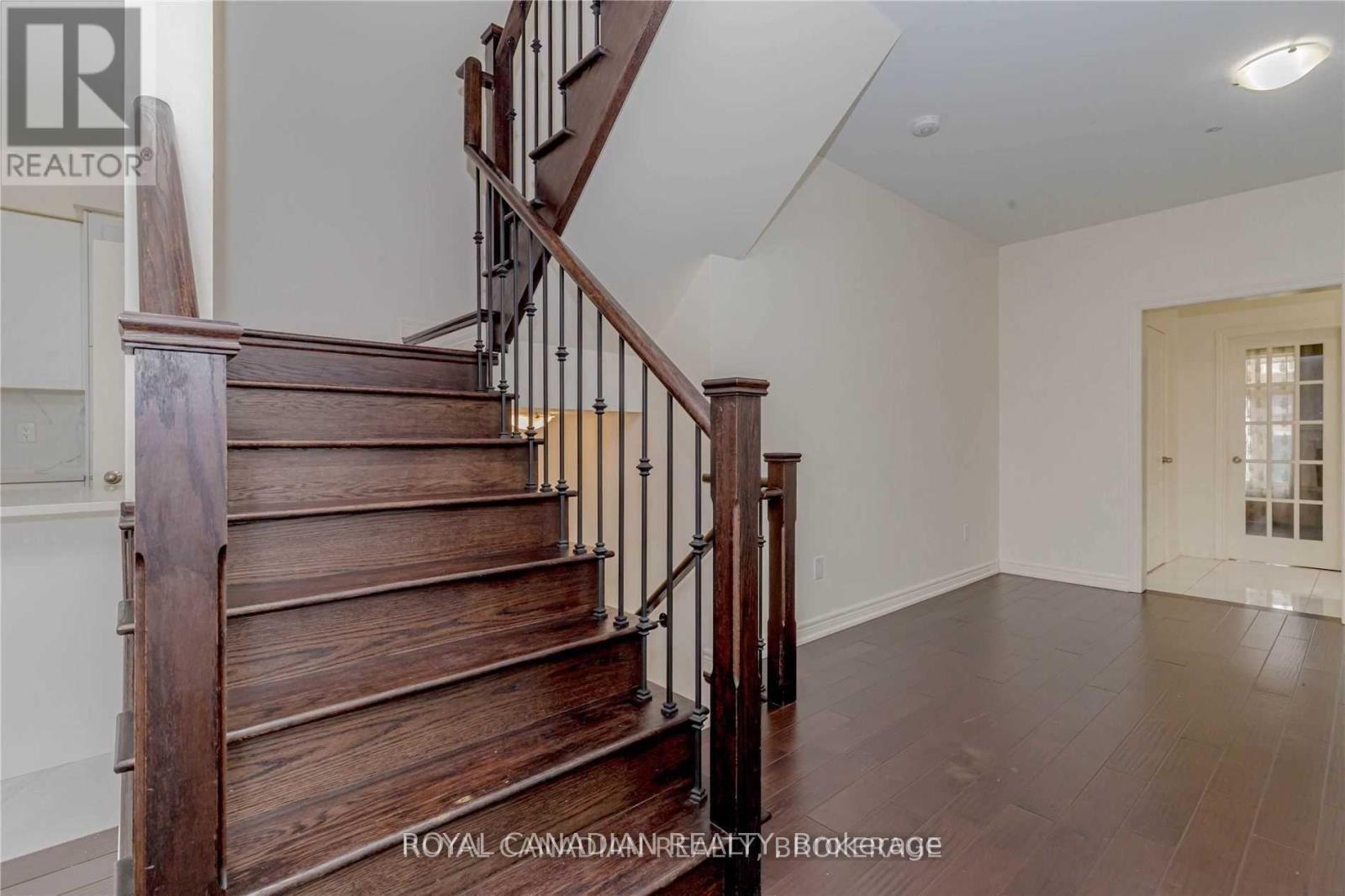 3919 Tufgar Crescent, Burlington, Ontario  L7M 1N7 - Photo 21 - W12527064