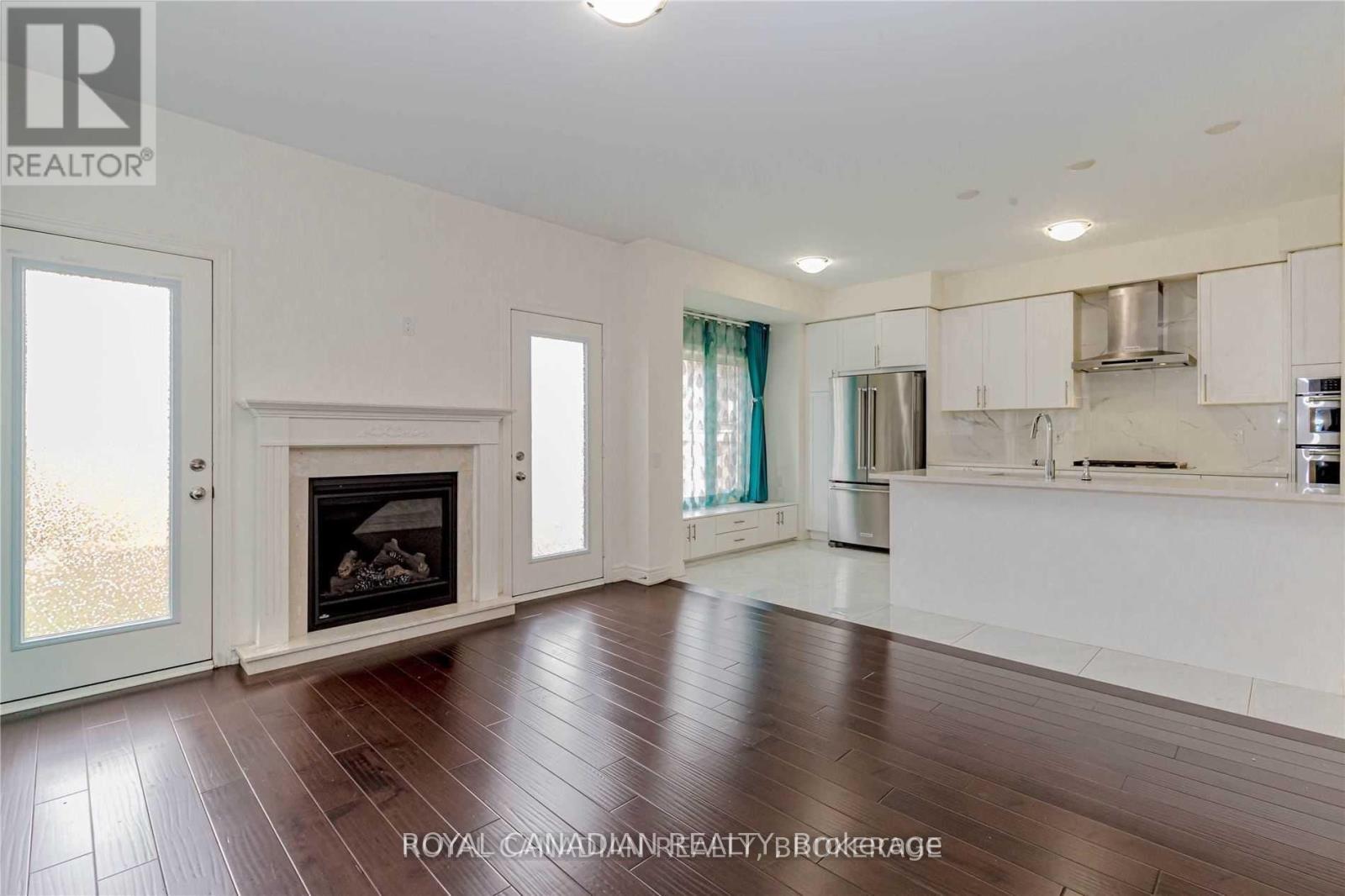 3919 Tufgar Crescent, Burlington, Ontario  L7M 1N7 - Photo 7 - W12527064