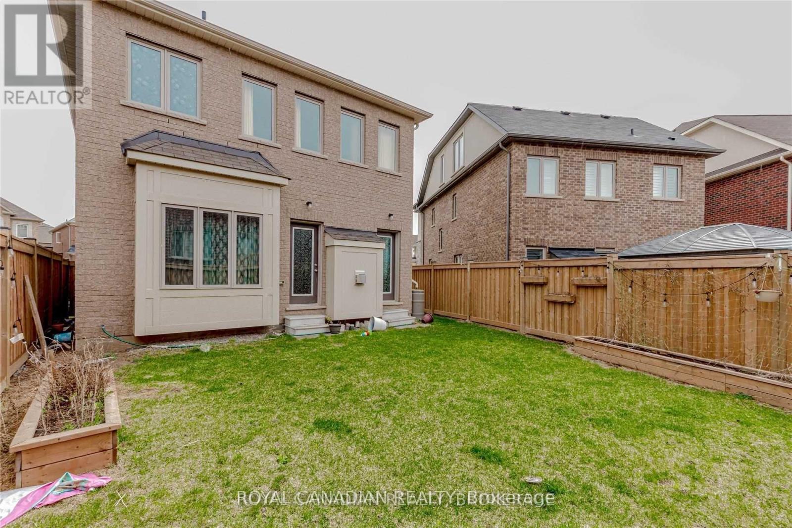 3919 Tufgar Crescent, Burlington, Ontario  L7M 1N7 - Photo 8 - W12527064