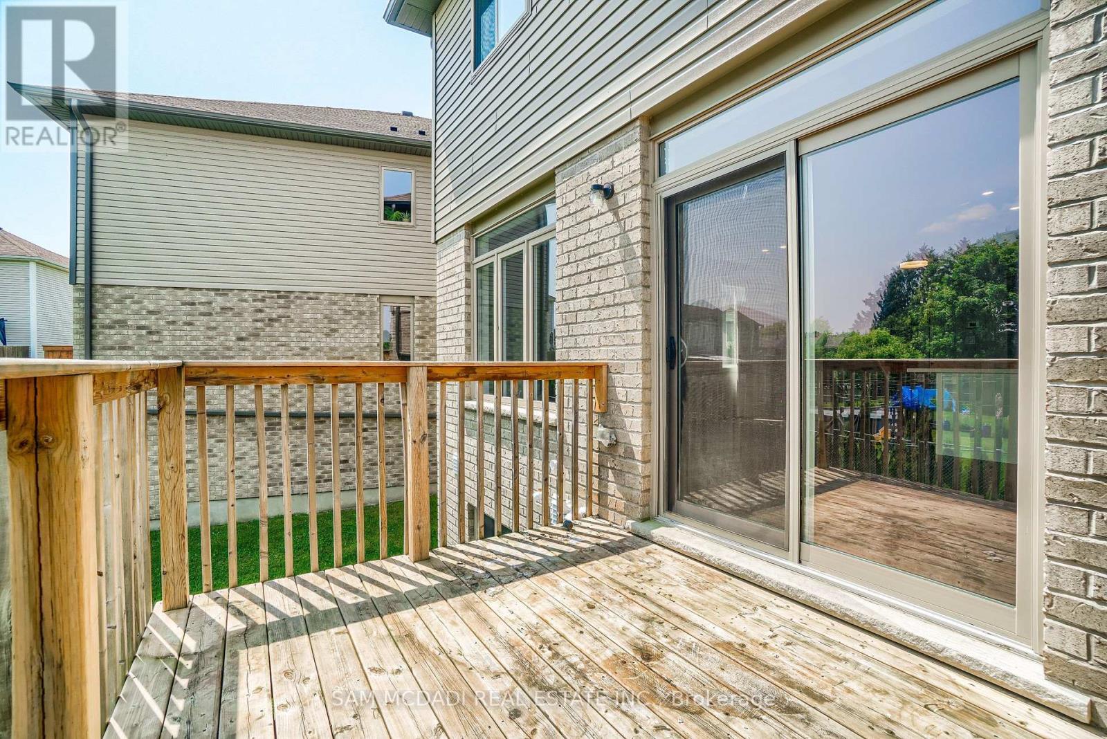 25 - 1023 Devonshire Avenue, Woodstock, Ontario  N4S 0E7 - Photo 45 - X12527068