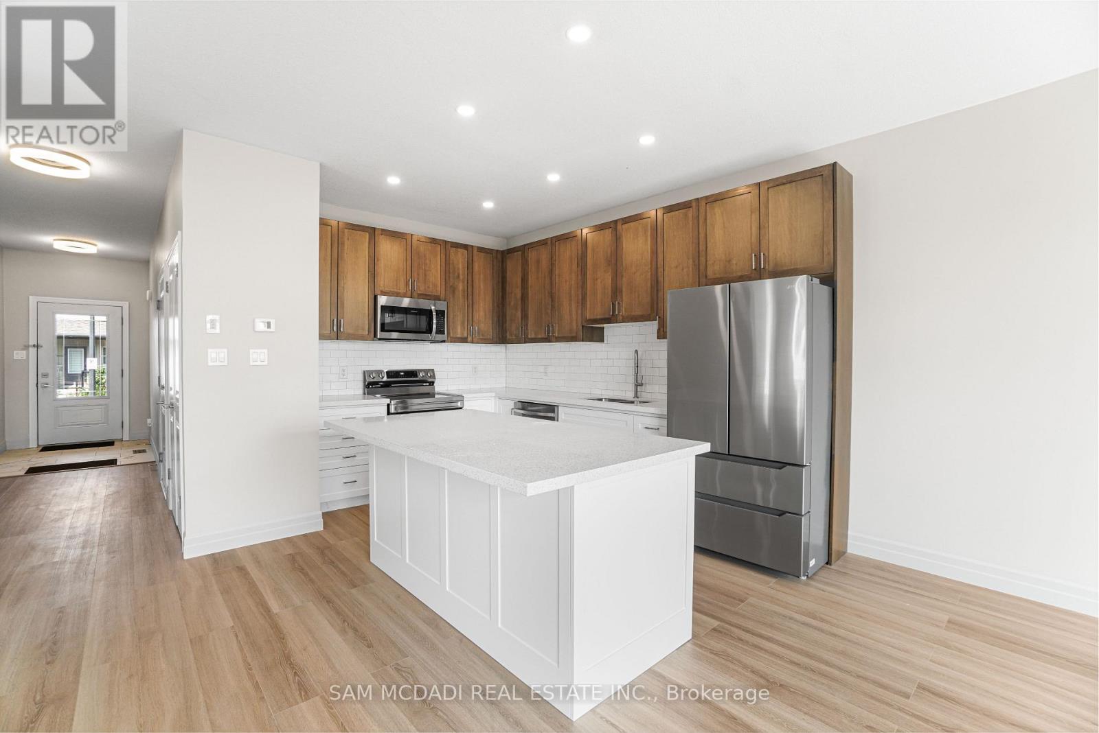 25 - 1023 Devonshire Avenue, Woodstock, Ontario  N4S 0E7 - Photo 7 - X12527068