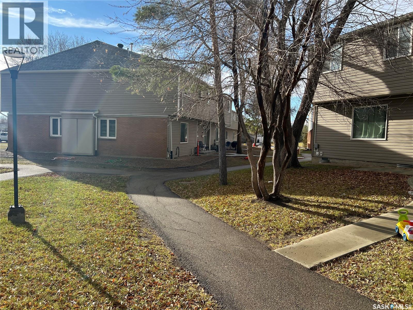 4036 Castle Road, Regina, Saskatchewan  S4S 6A4 - Photo 22 - SK023668