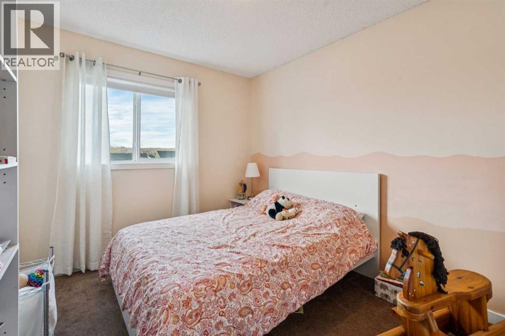 480 River Heights Green, Cochrane, Alberta  T4C 0S1 - Photo 12 - A2265408