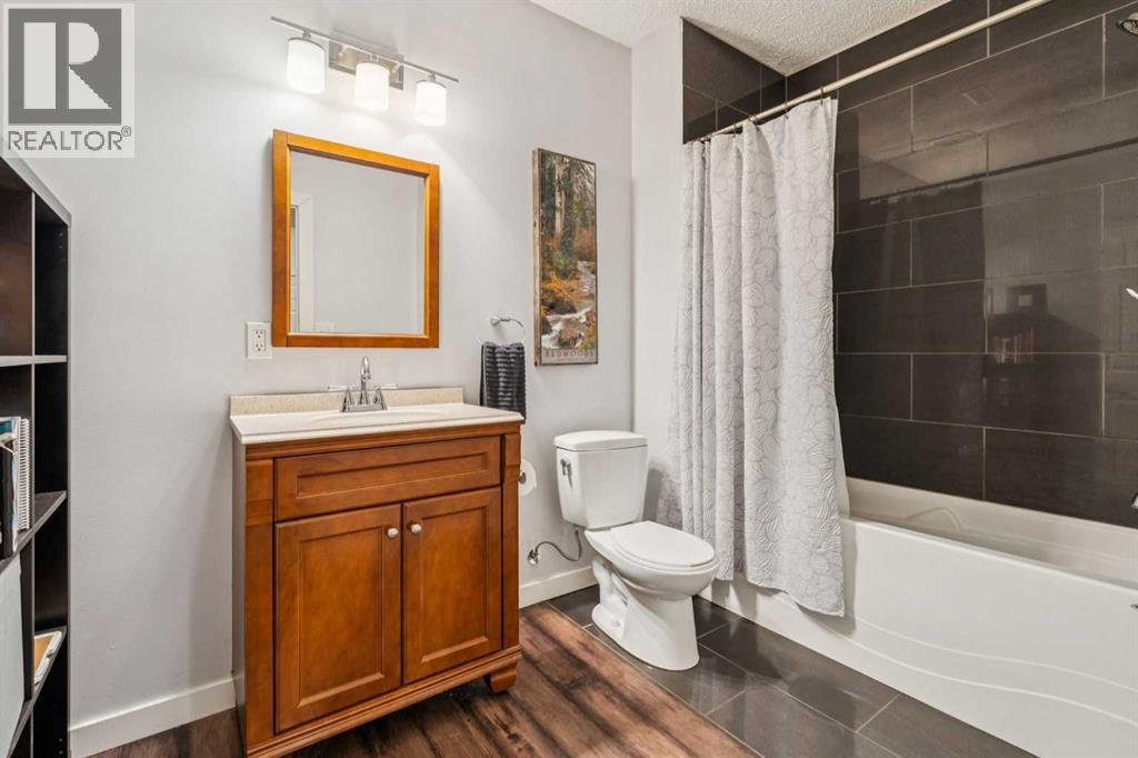 480 River Heights Green, Cochrane, Alberta  T4C 0S1 - Photo 21 - A2265408