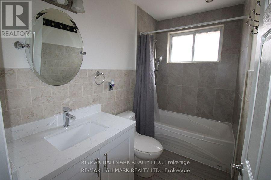 Main Fl - 389 Allgood Street, Richmond Hill, Ontario  L4C 2Z1 - Photo 14 - N12501412