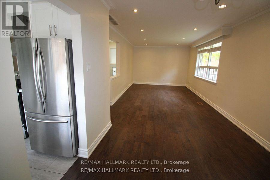 Main Fl - 389 Allgood Street, Richmond Hill, Ontario  L4C 2Z1 - Photo 2 - N12501412