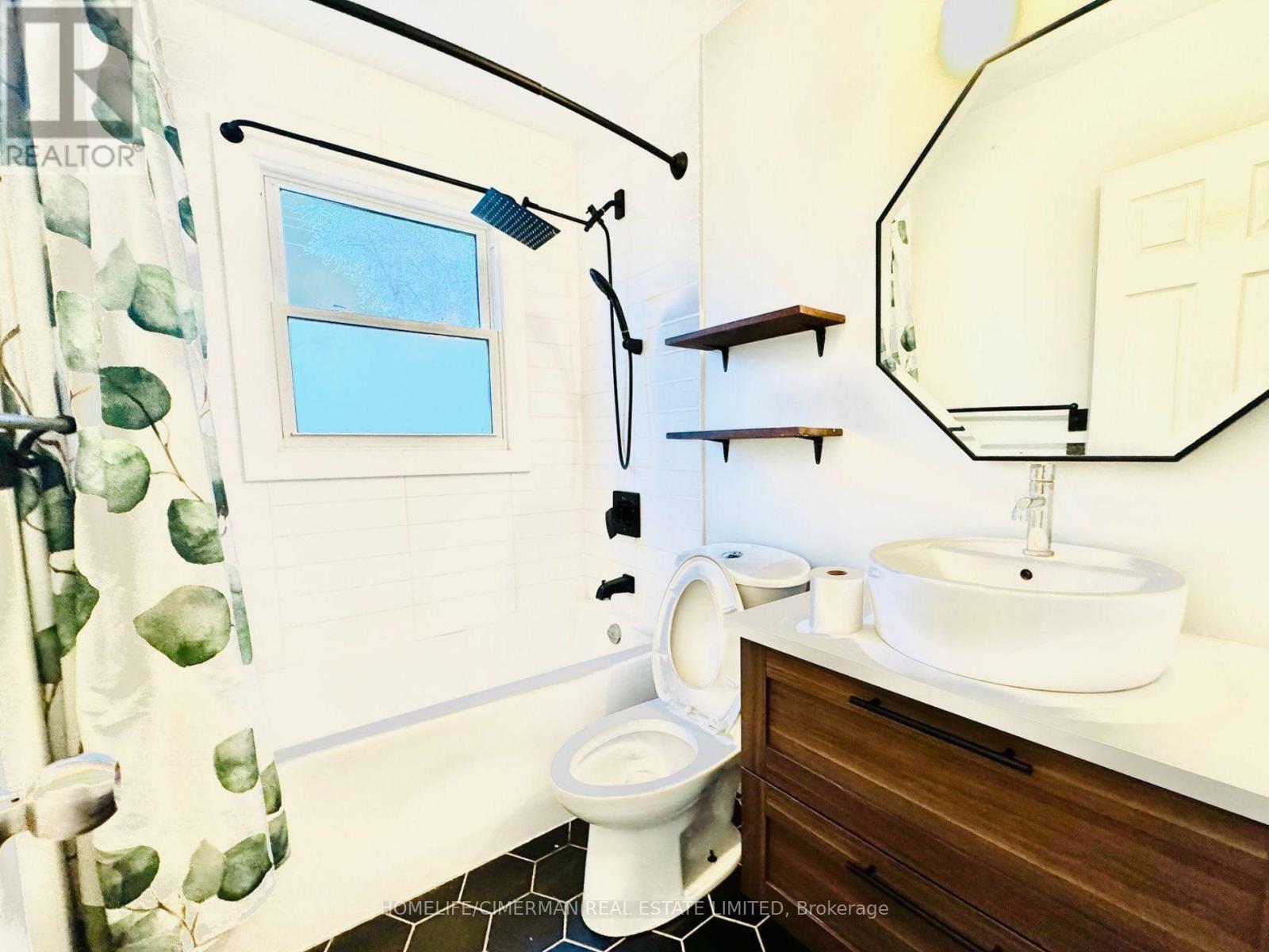 Main - 12 Creskwick Court, Barrie, Ontario  L4M 2J8 - Photo 9 - S12527090