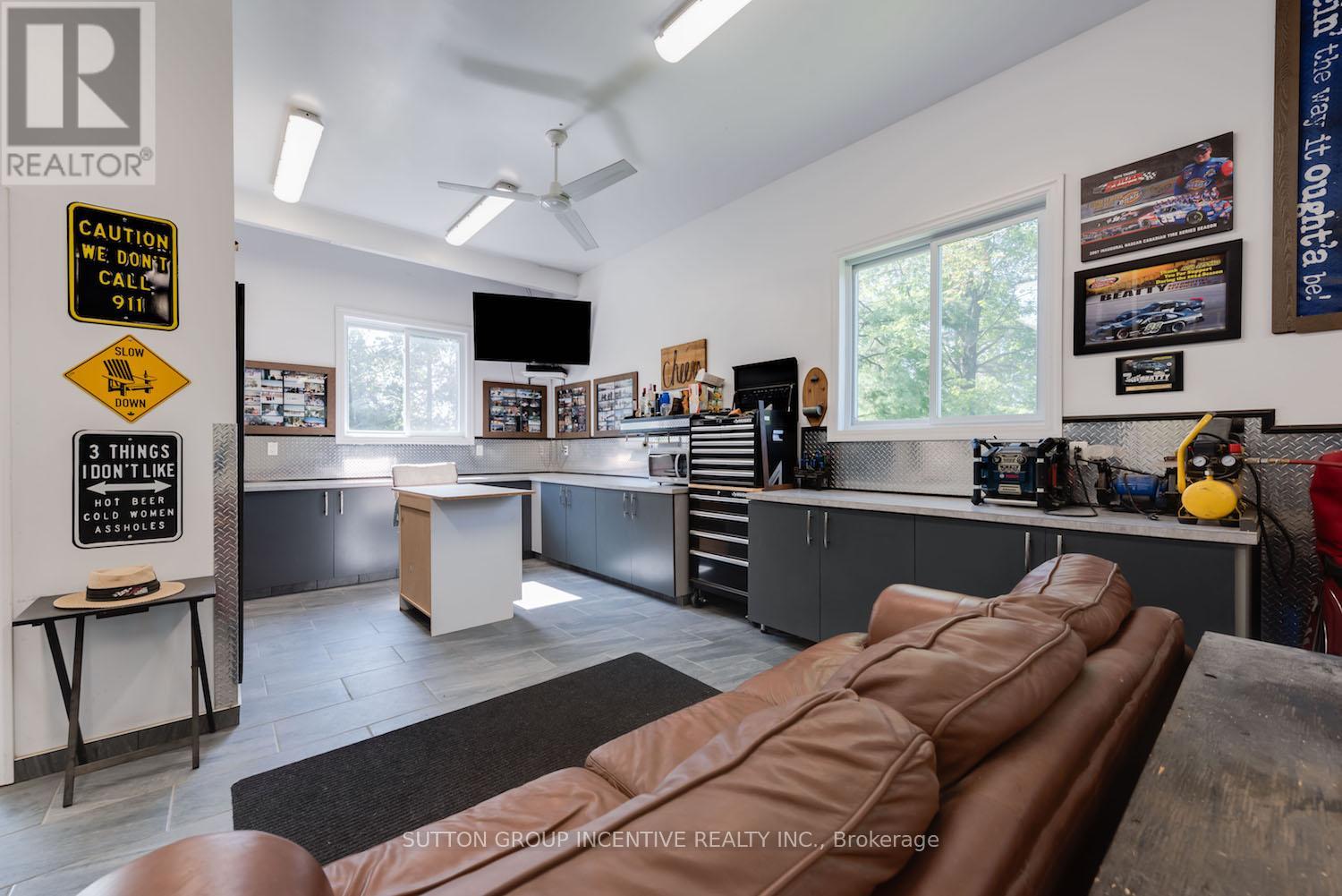 1193 Sunnidale Road, Springwater, Ontario  L9X 0T4 - Photo 36 - S12527098