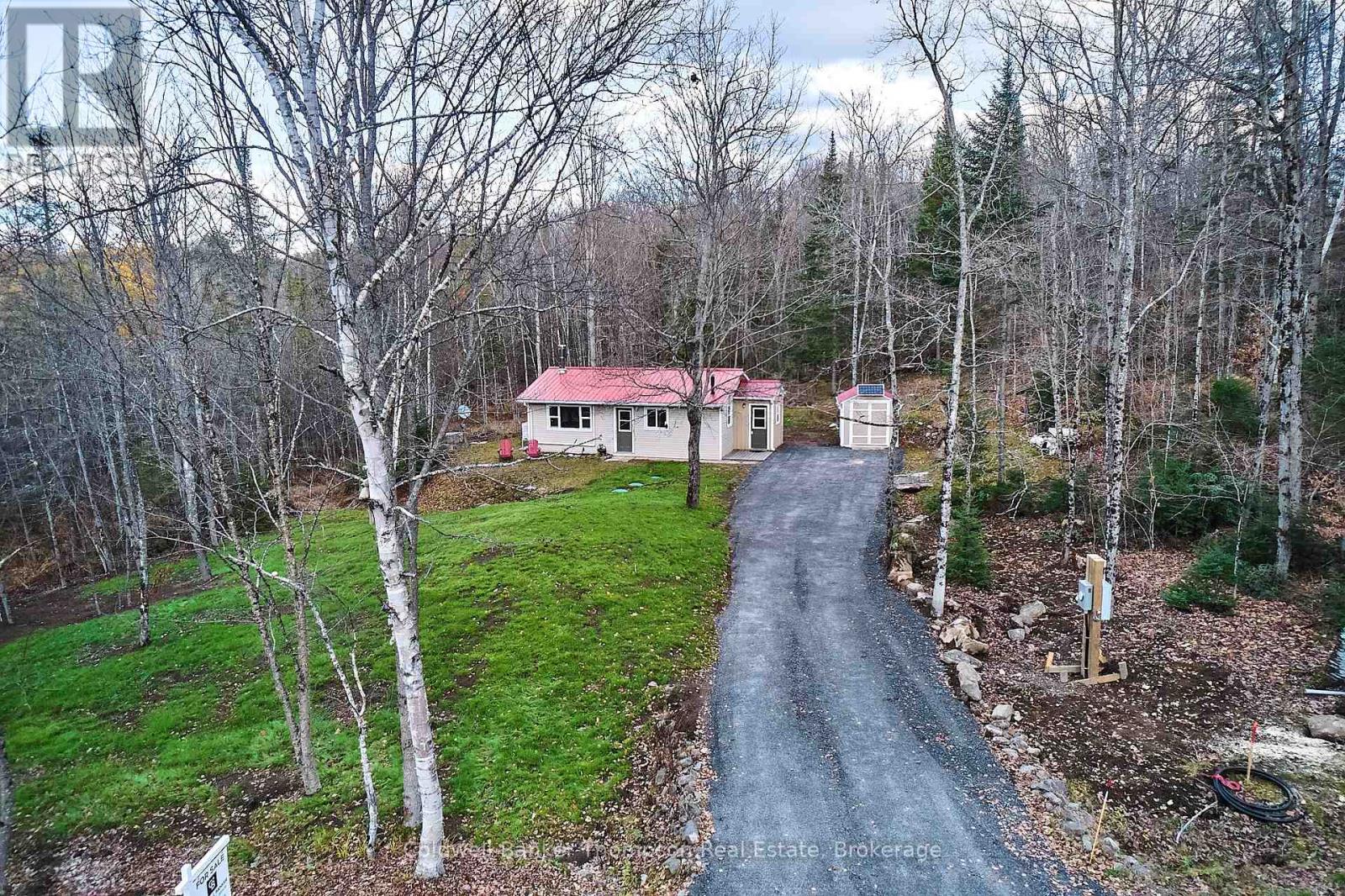 1022 Upper Walker Lake Road, Lake Of Bays, Ontario P1H 2J6 - Photo 11 - X12527114